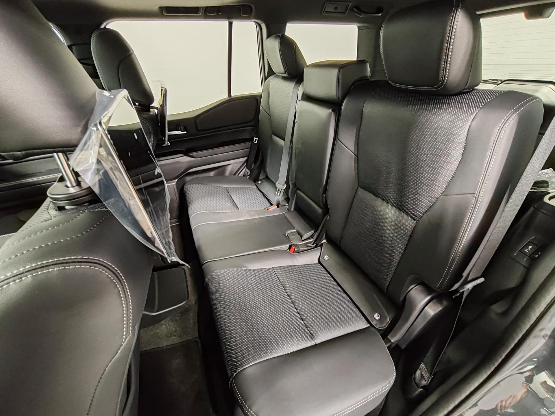 Toyota Land Cruiser Prado Mid VX 2.8d АКП в лизинг - 27