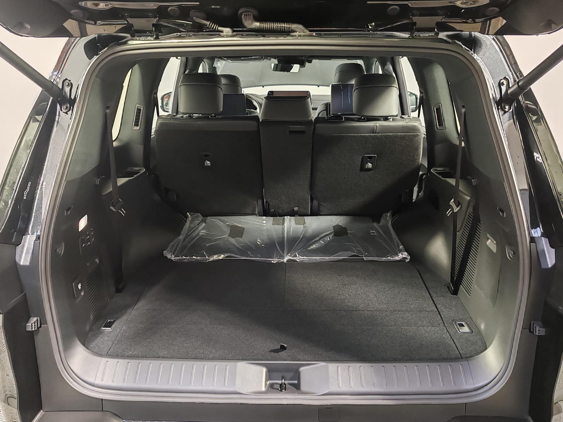 Lexus LX 600 Urban PTL в лизинг - 11
