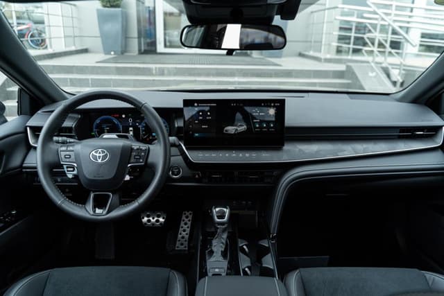 Toyota Camry 2.0S Sports Edition в лизинг - 10
