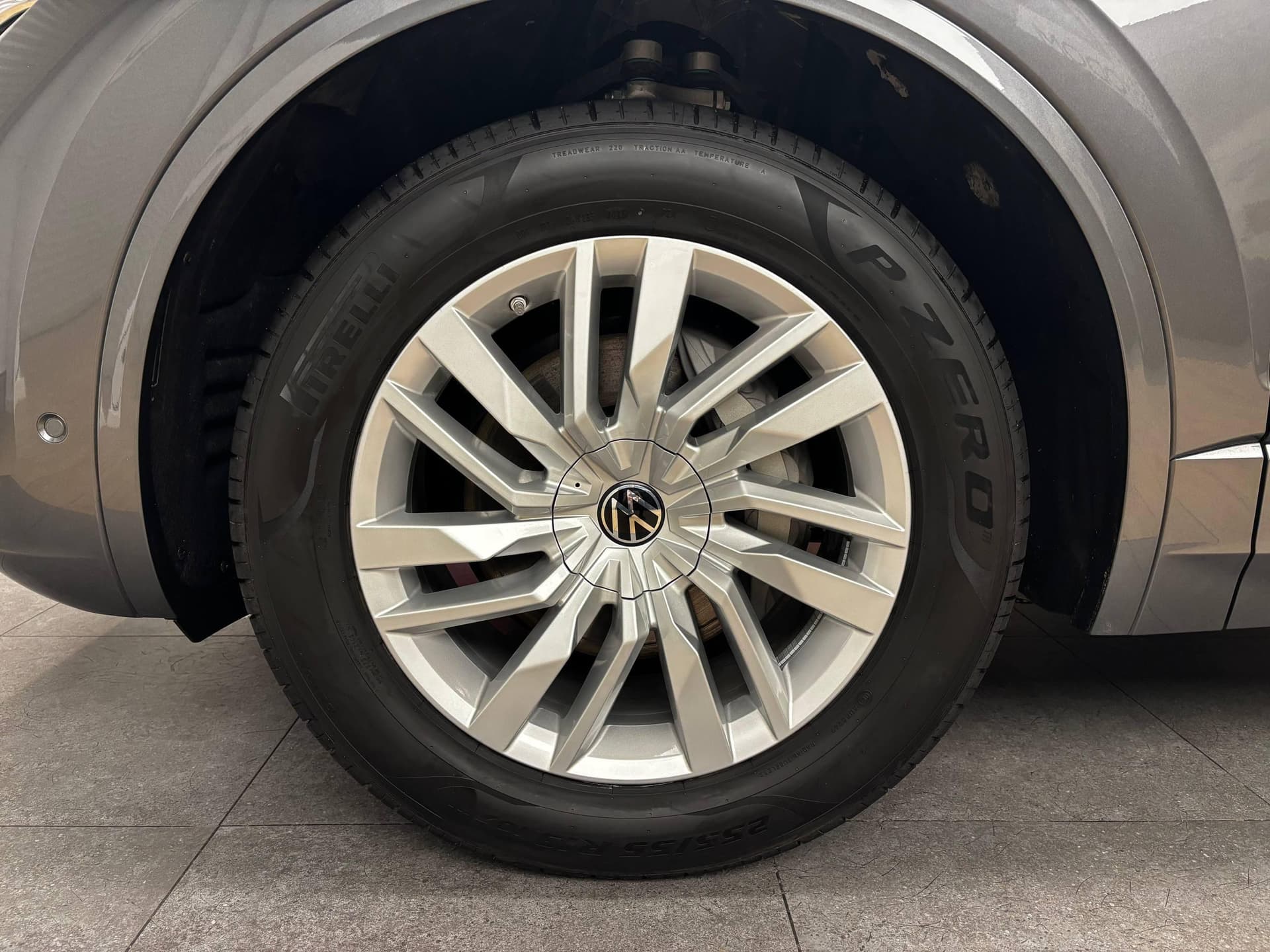 Volkswagen Touareg R-Line 2.0 TFSI 265hp 8AT в лизинг - 15