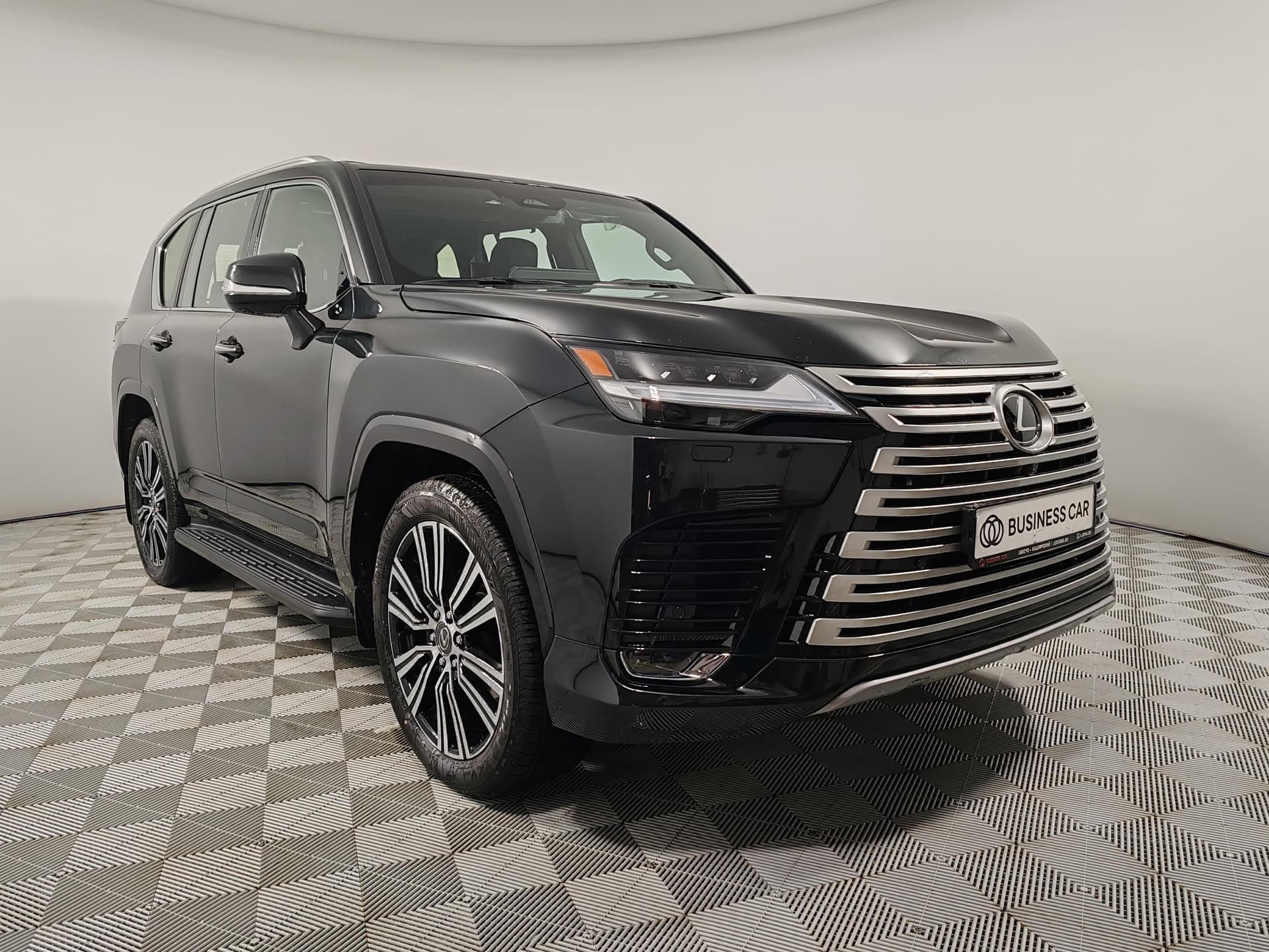 Lexus LX 600 Urban PTL в лизинг - 4