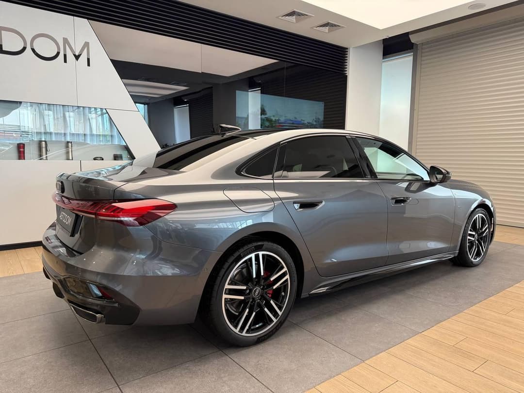 Audi A5 L Спорт 2.0Т 150 кВт полный привод АТ в лизинг - 7
