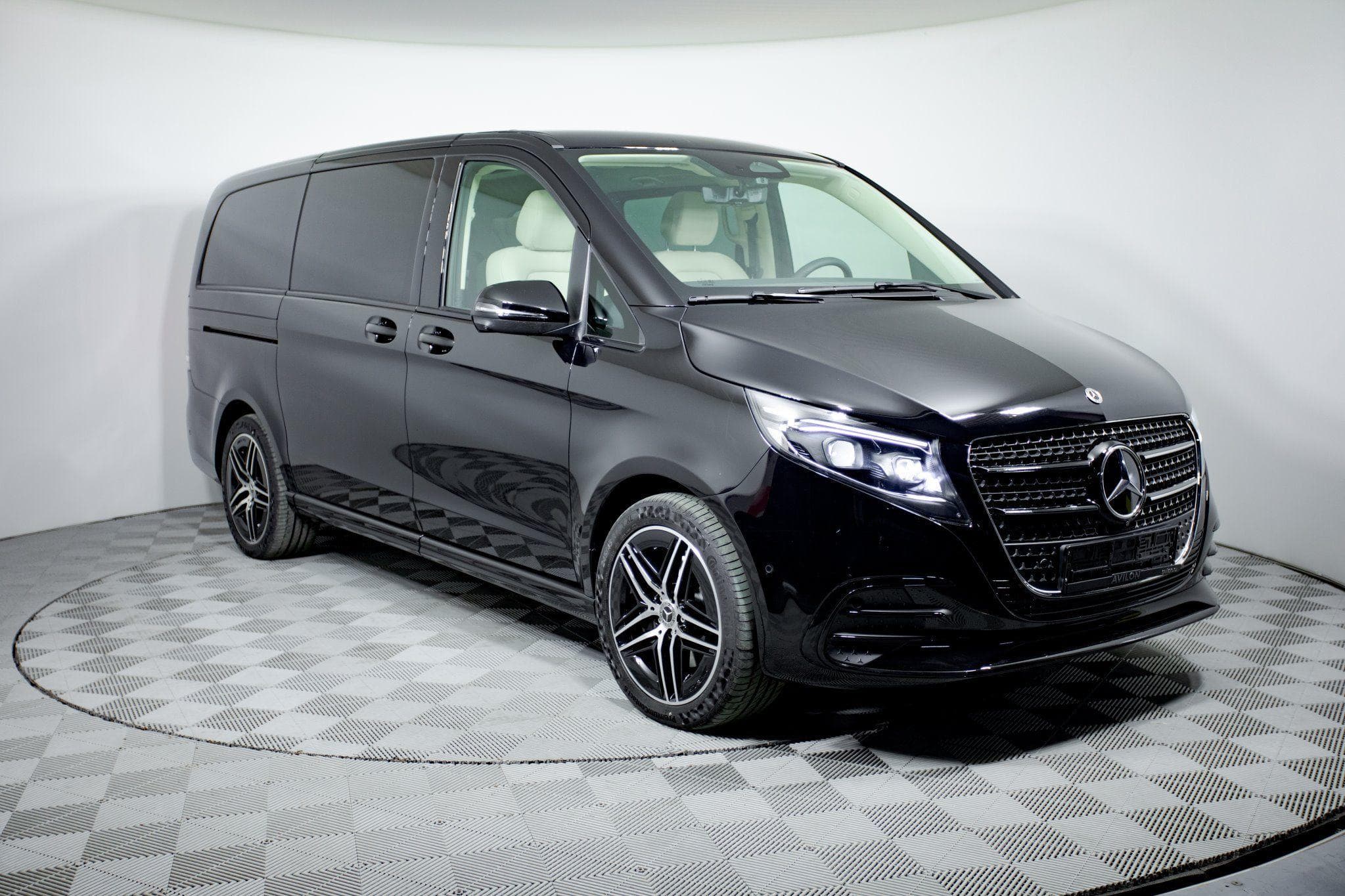 Mercedes-Benz V - 3