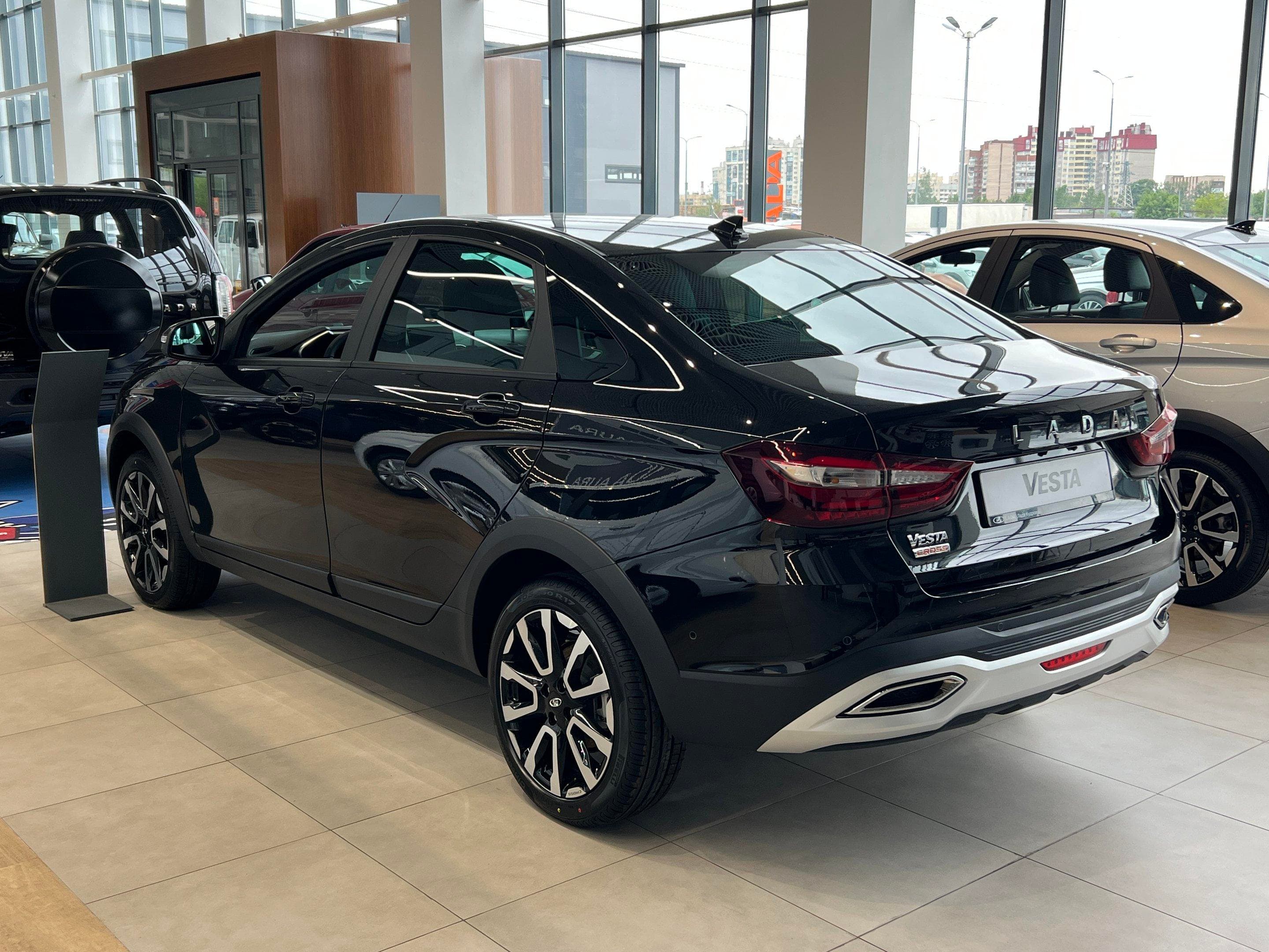 Lada Vesta Cross - 4