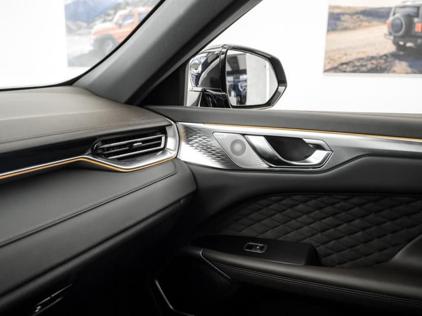 Wey 05 Premium 2.0 PHEV DHT 4WD в лизинг - 22