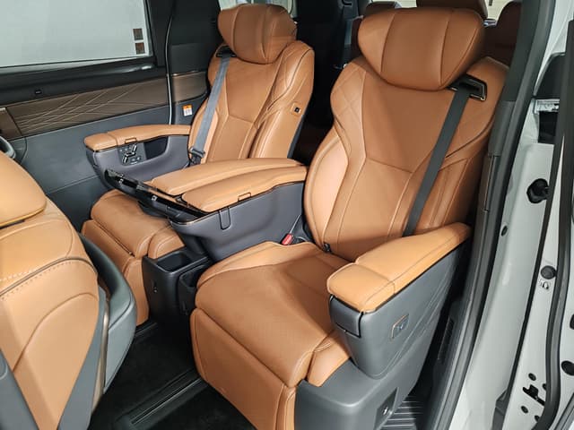 Toyota Alphard 2.5 HEV CVT в лизинг - 14