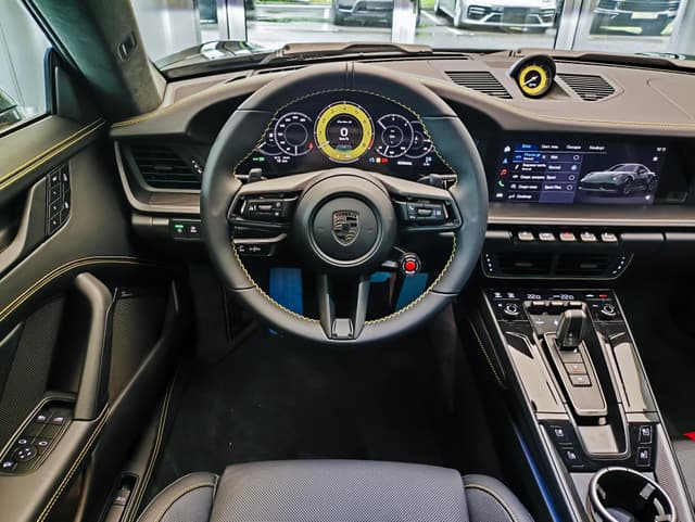 Porsche 911 Турбо Эс (Turbo S) в лизинг - 11