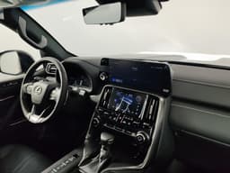 Lexus LX 600 VIP Black в лизинг - 24