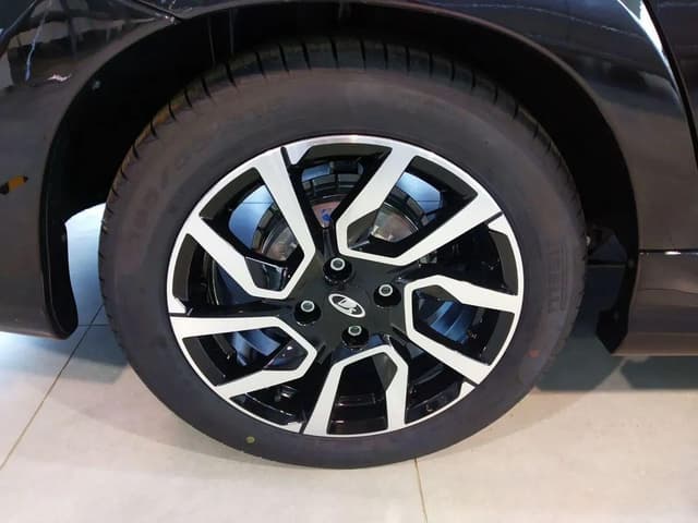 Lada Granta Sport седан Life 1.6 118hp 5MT в лизинг - 7