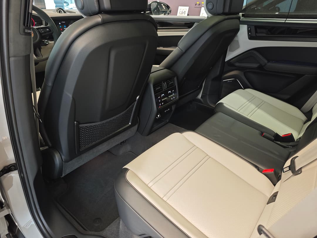 Porsche Cayenne GTS Coupe в лизинг - 20