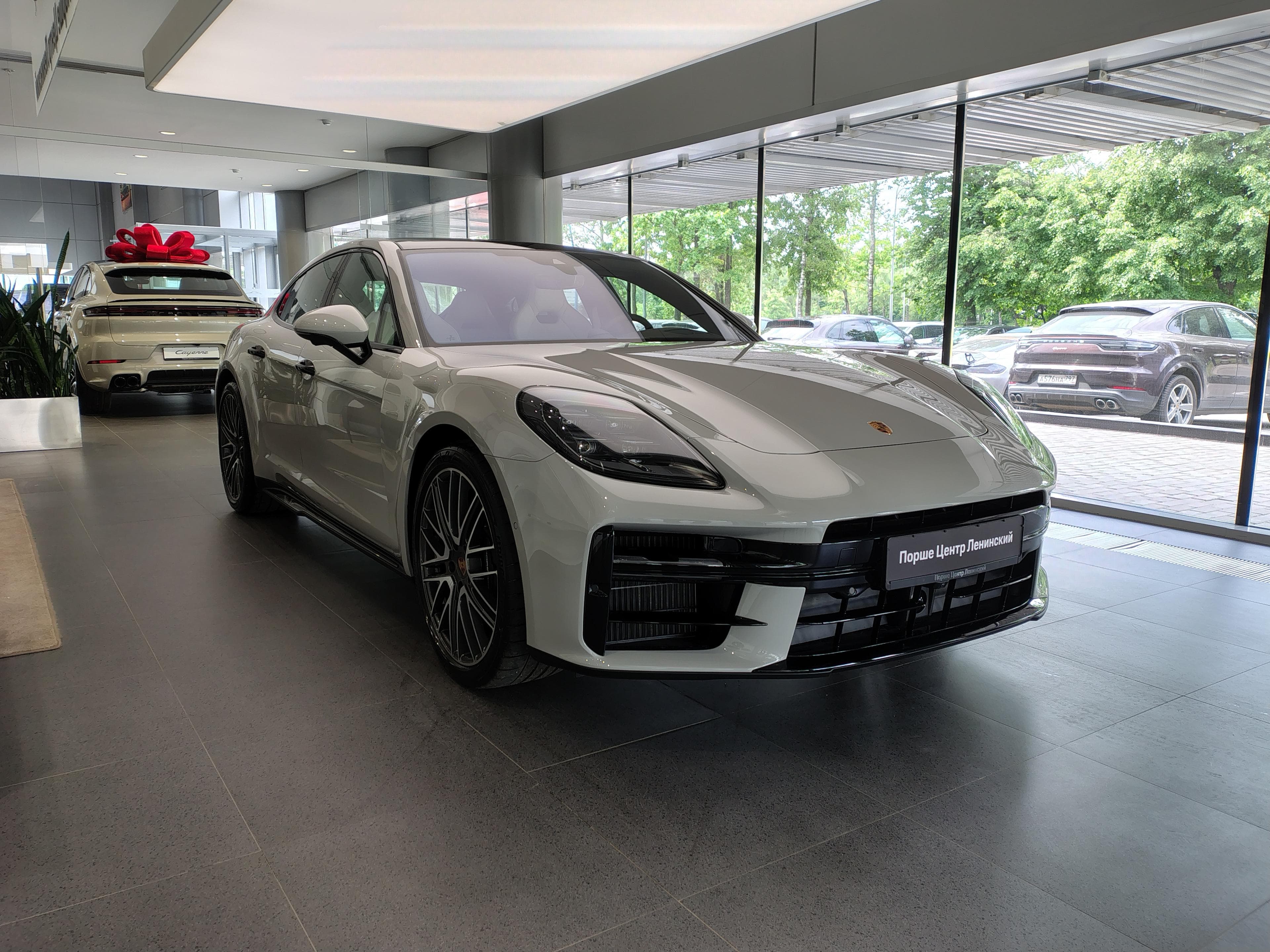 Porsche Panamera - 3