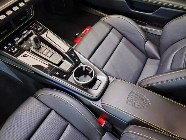 Porsche 911 Турбо Эс (Turbo S) в лизинг - 32