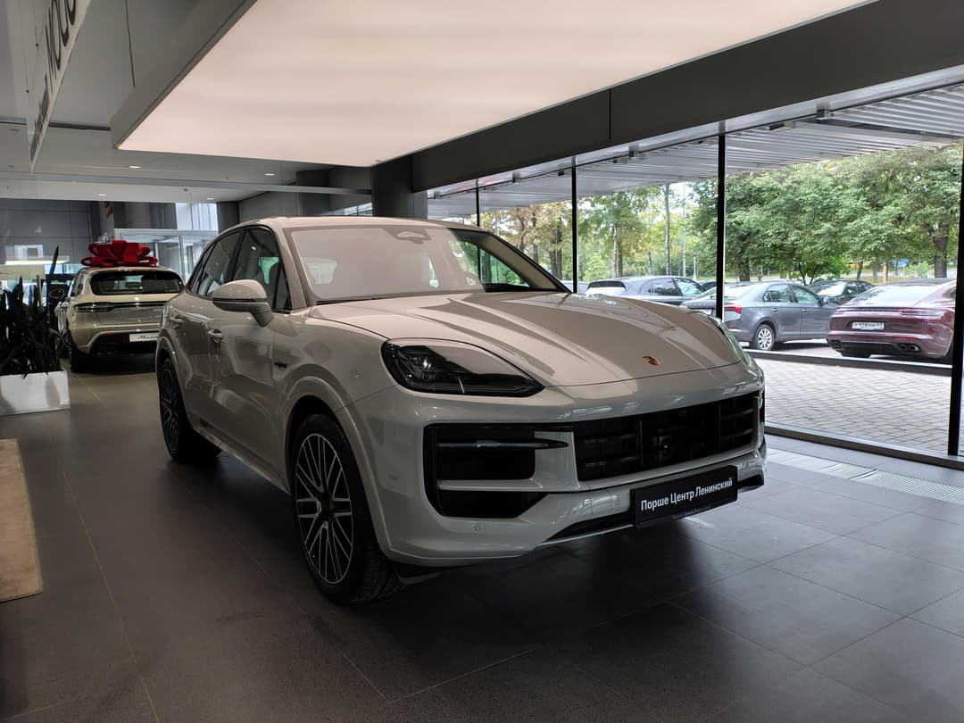 Porsche Cayenne E-Hybrid Black Edition в лизинг - 3