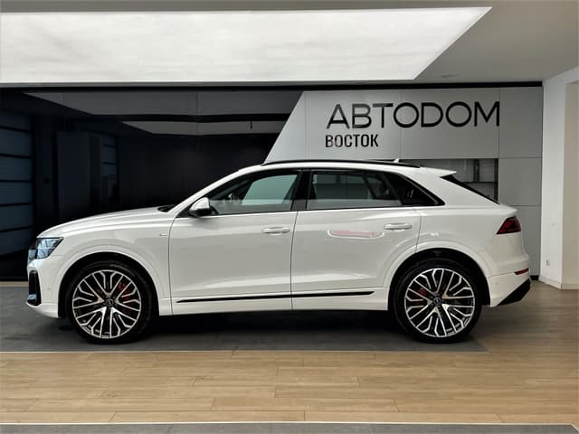 Audi Q8 - 4