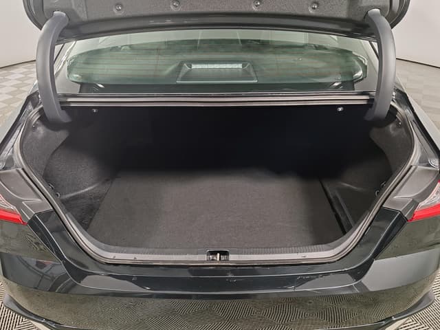 Toyota Camry 2.0HXS Sports Plus Edition в лизинг - 11