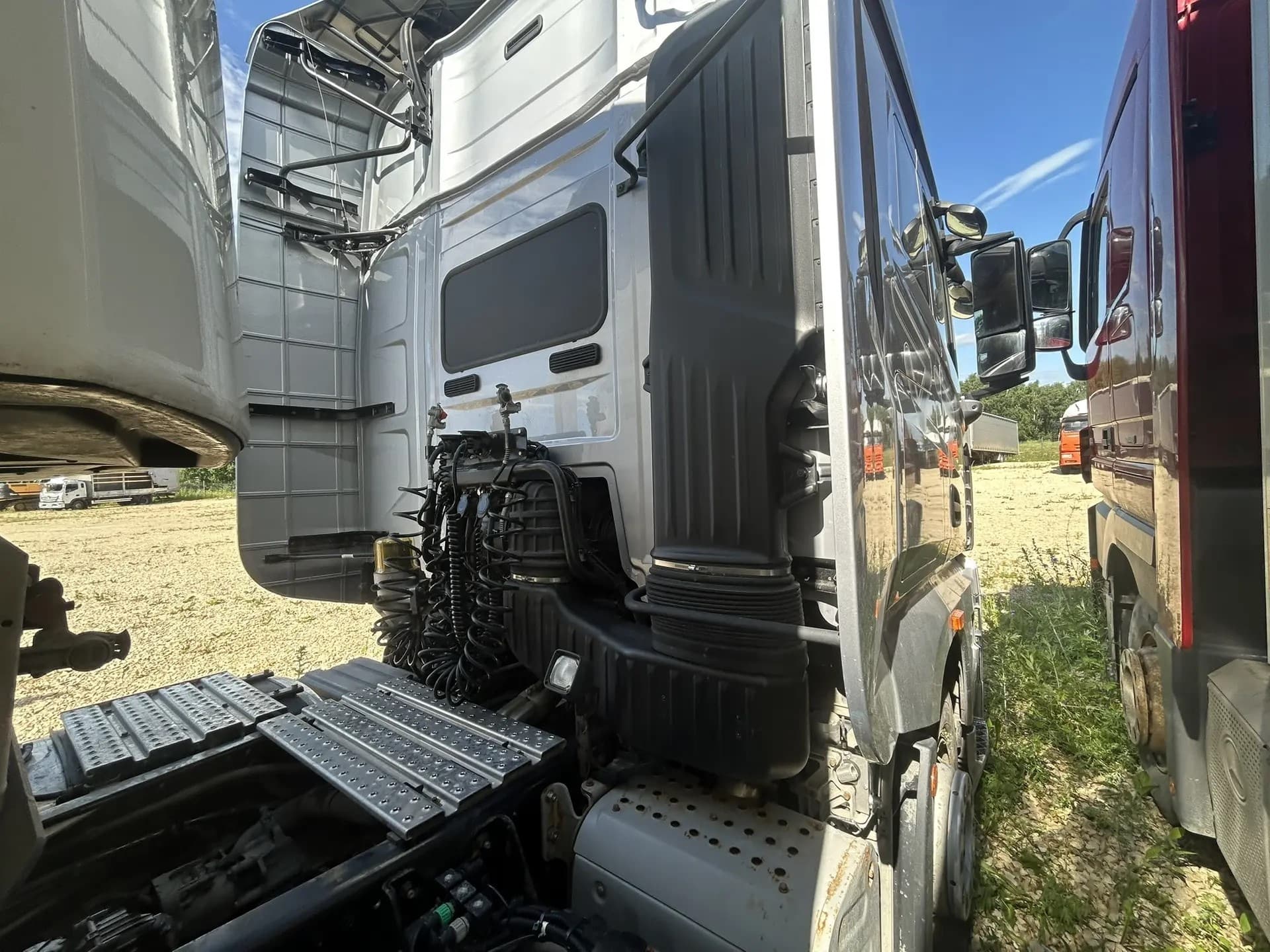 FAW J7 4x2 Седельный тягач - 3