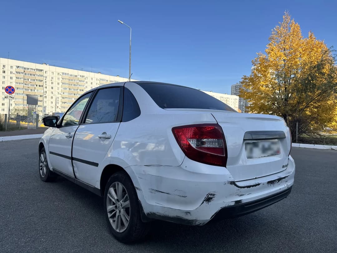Lada Granta седан - 4