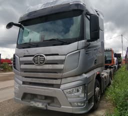 FAW J7 4x2 Седельный тягач - 1