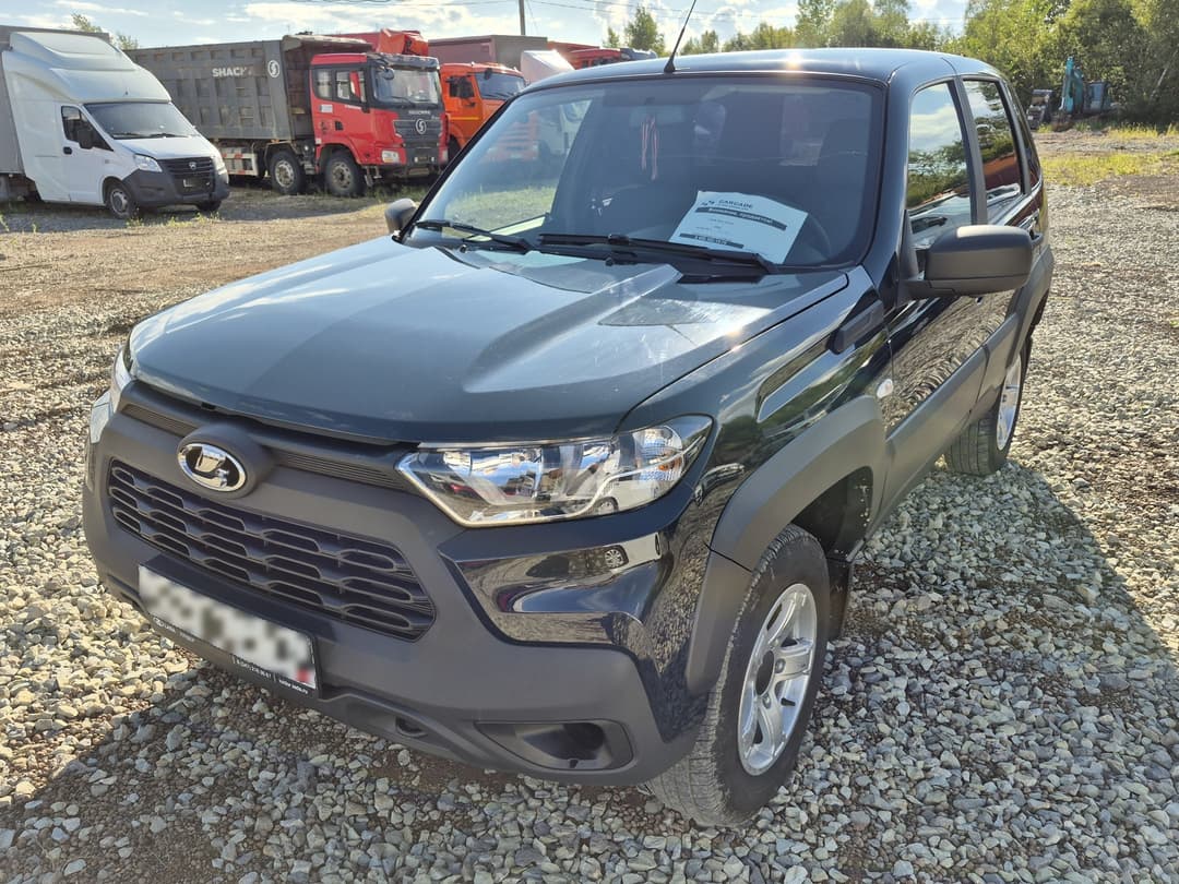 Lada Niva Travel - 1