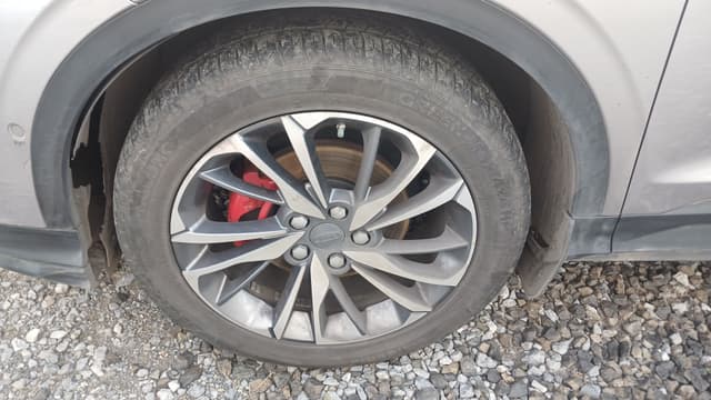 Geely Coolray - 10