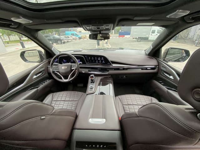 Cadillac Escalade - 5
