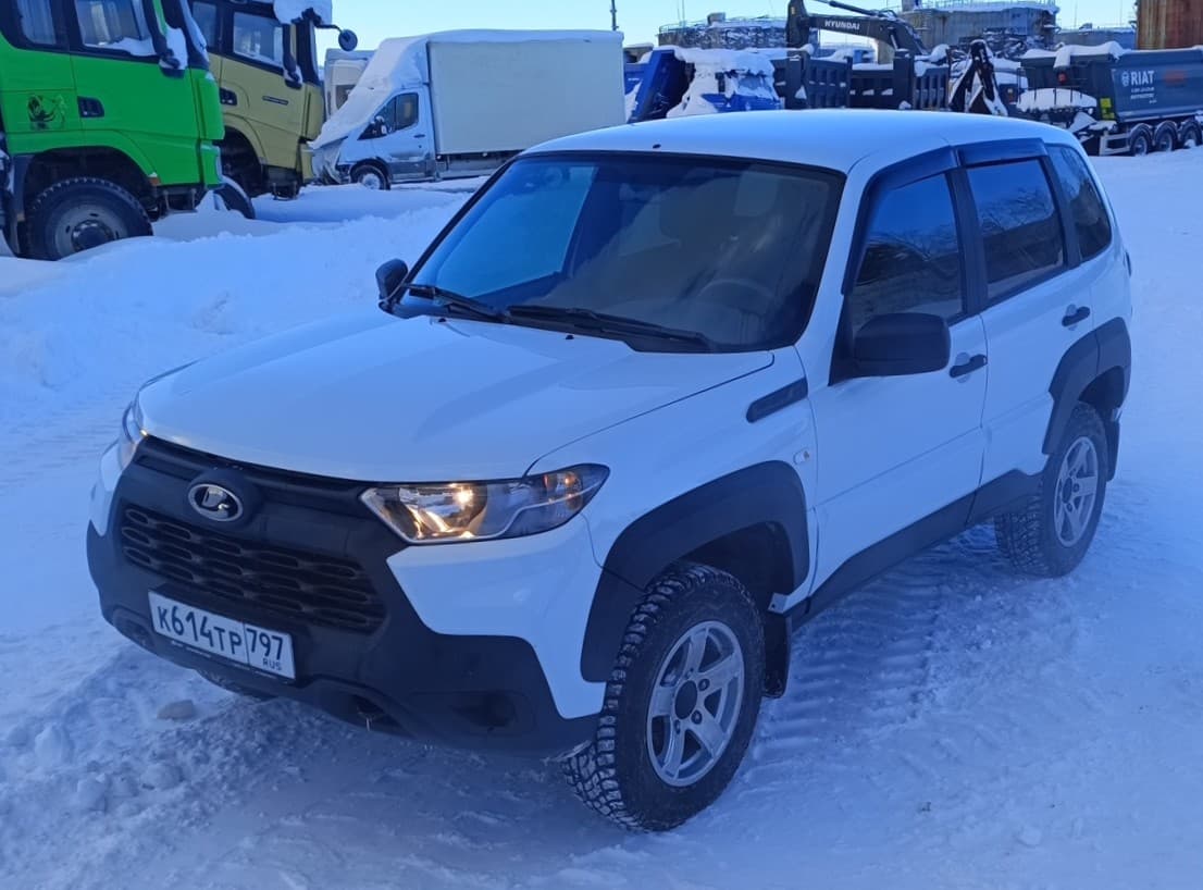 Lada Niva Travel - 1