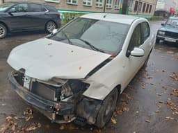 Renault Logan II - 1