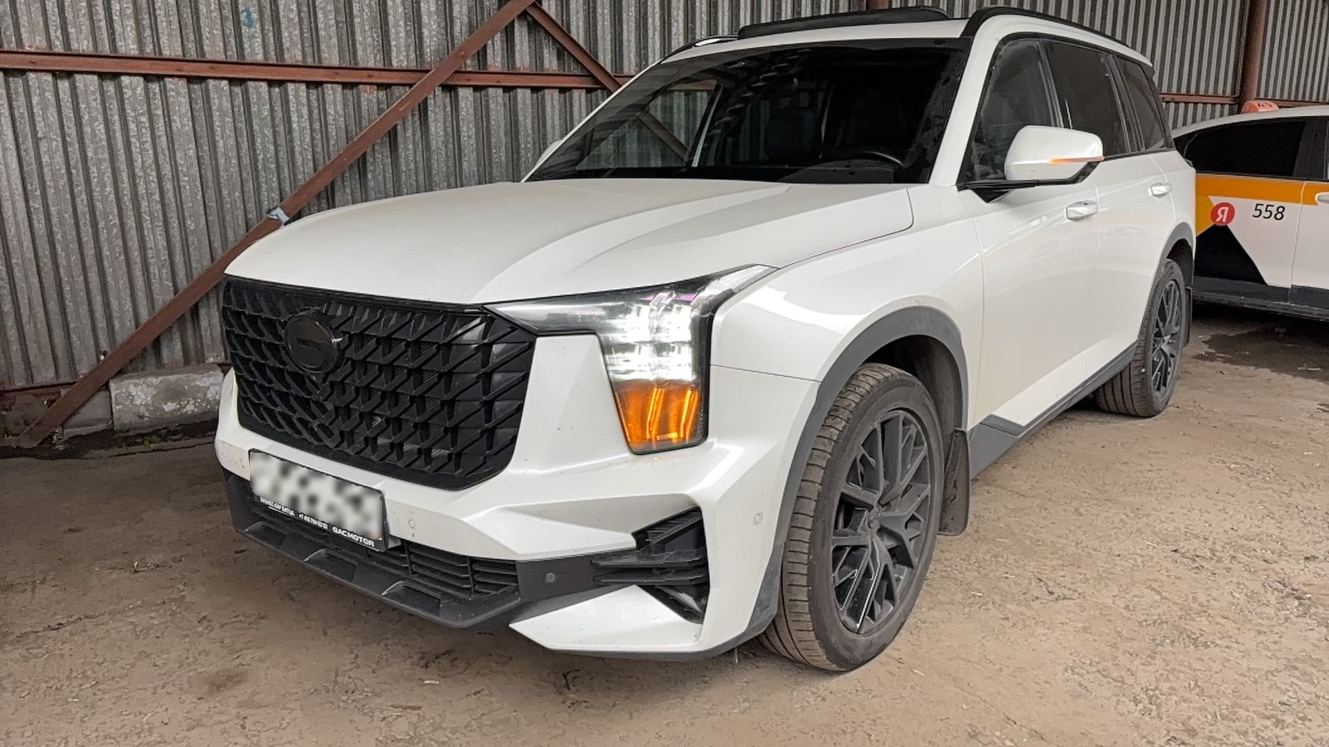 GAC GS8 - 1