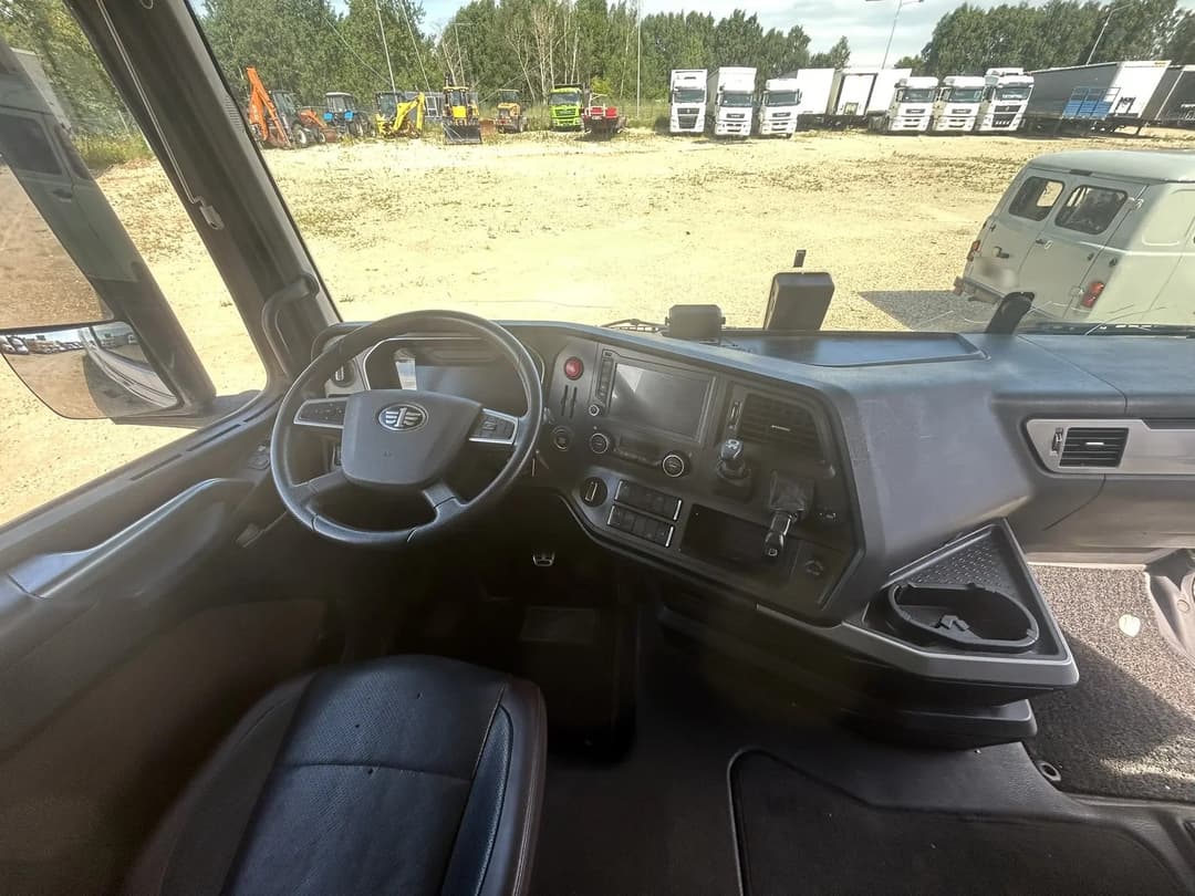 FAW J7 4x2 Седельный тягач - 5