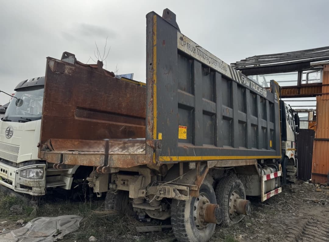 FAW J6* 6x6 Самосвал - 3