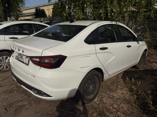 Lada Vesta седан - 3