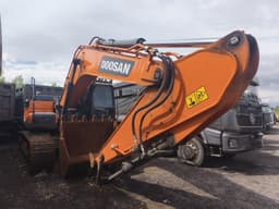Doosan DX320 Экскаватор - 2
