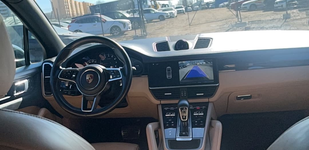 Porsche Cayenne - 5