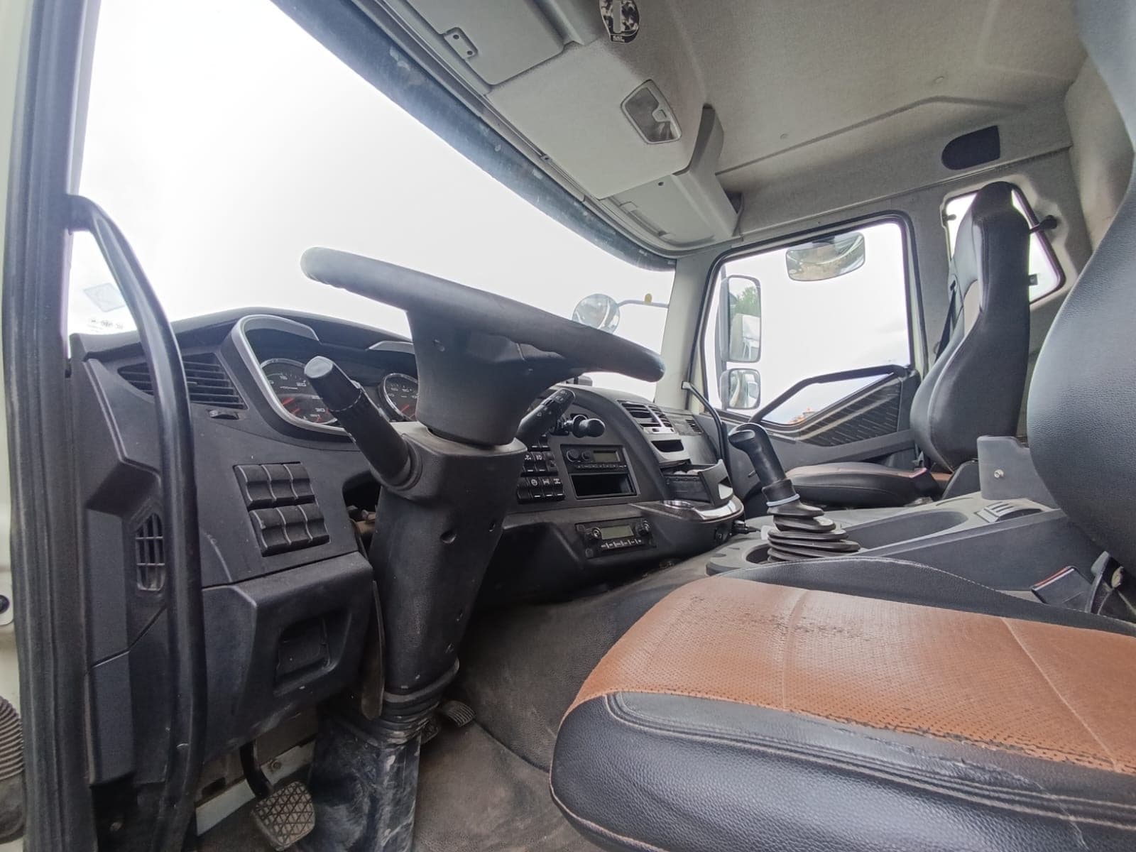 FAW J6* 6x4 Самосвал - 5