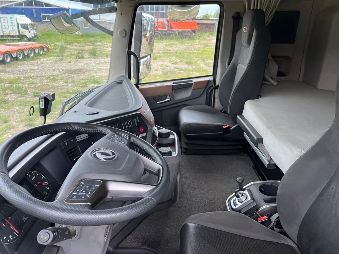 Dongfeng DFH 4x2 Седельный тягач - 5