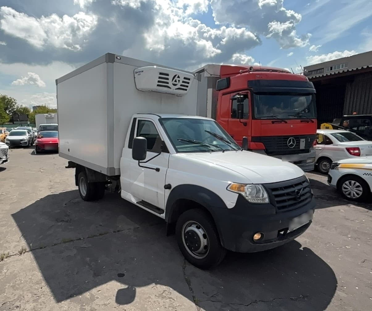 UAZ Profi - 2