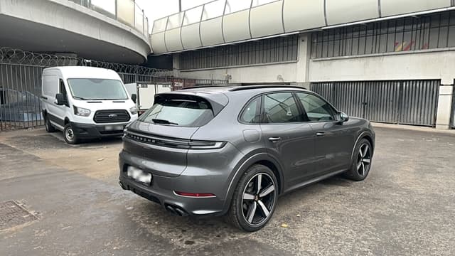 Porsche Cayenne - 3