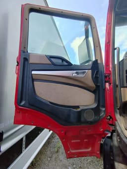 Howo T5G 6x4 Самосвал - 7