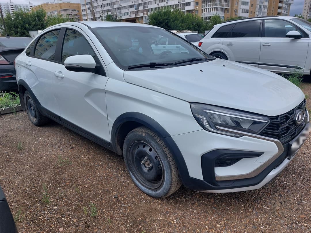 Lada Vesta Cross - 2