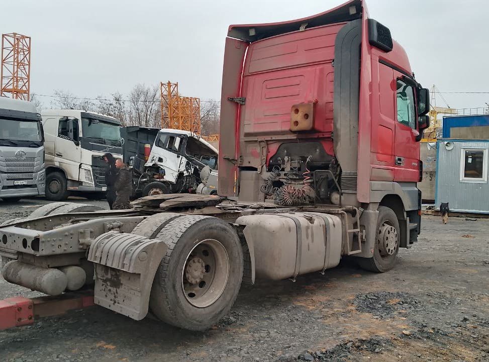 Mercedes-Benz Actros 4x2 Седельный тягач - 3