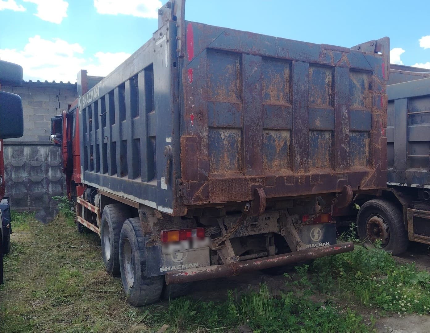 Shacman (Shaanxi) SX32586T384 6x4 Самосвал - 4