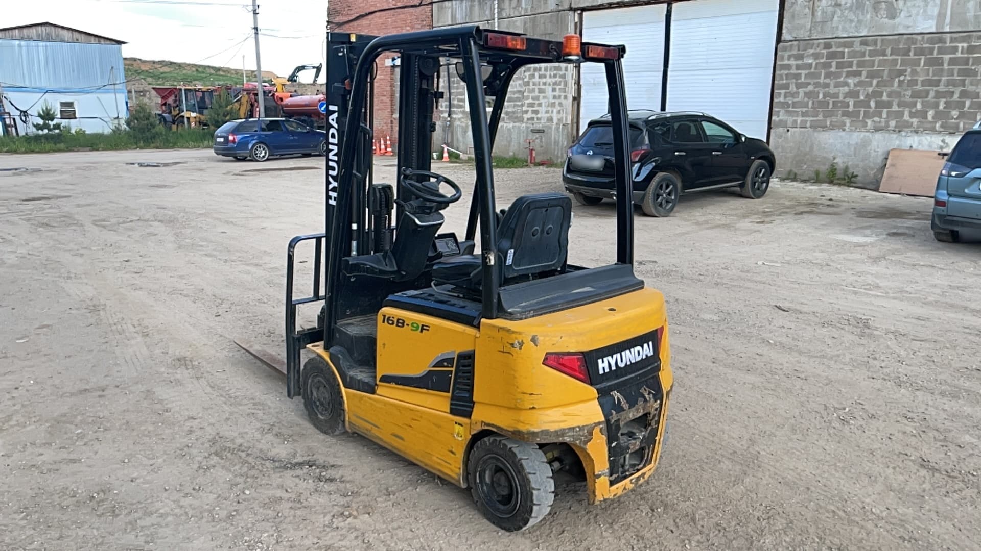 Hyundai 16B Вилочный погрузчик - 4