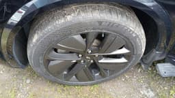 Li (Lixiang) L9 - 9