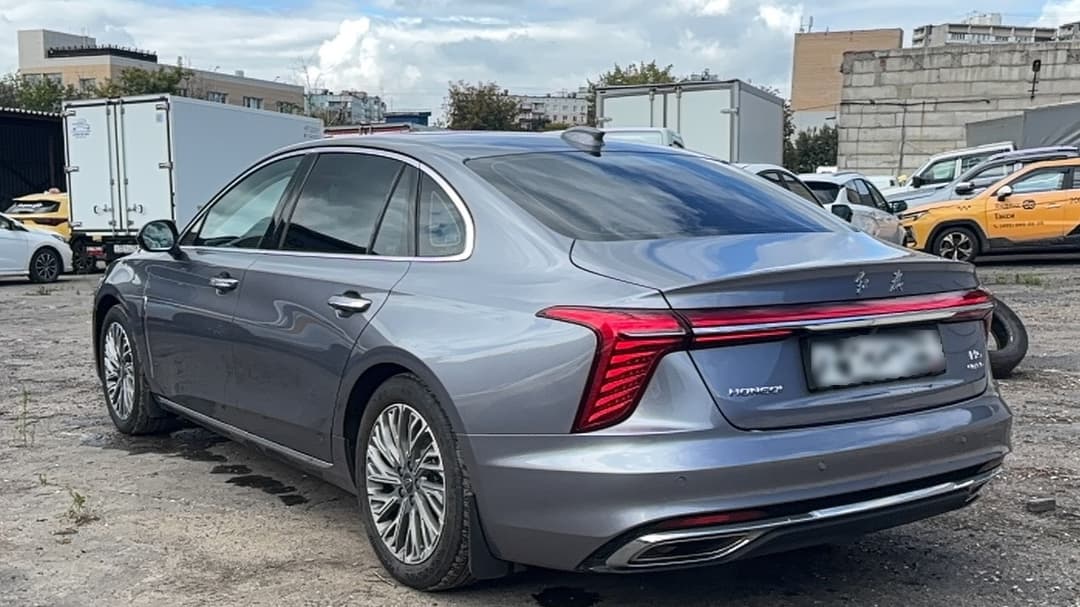 FAW HONGQI H5 - 4