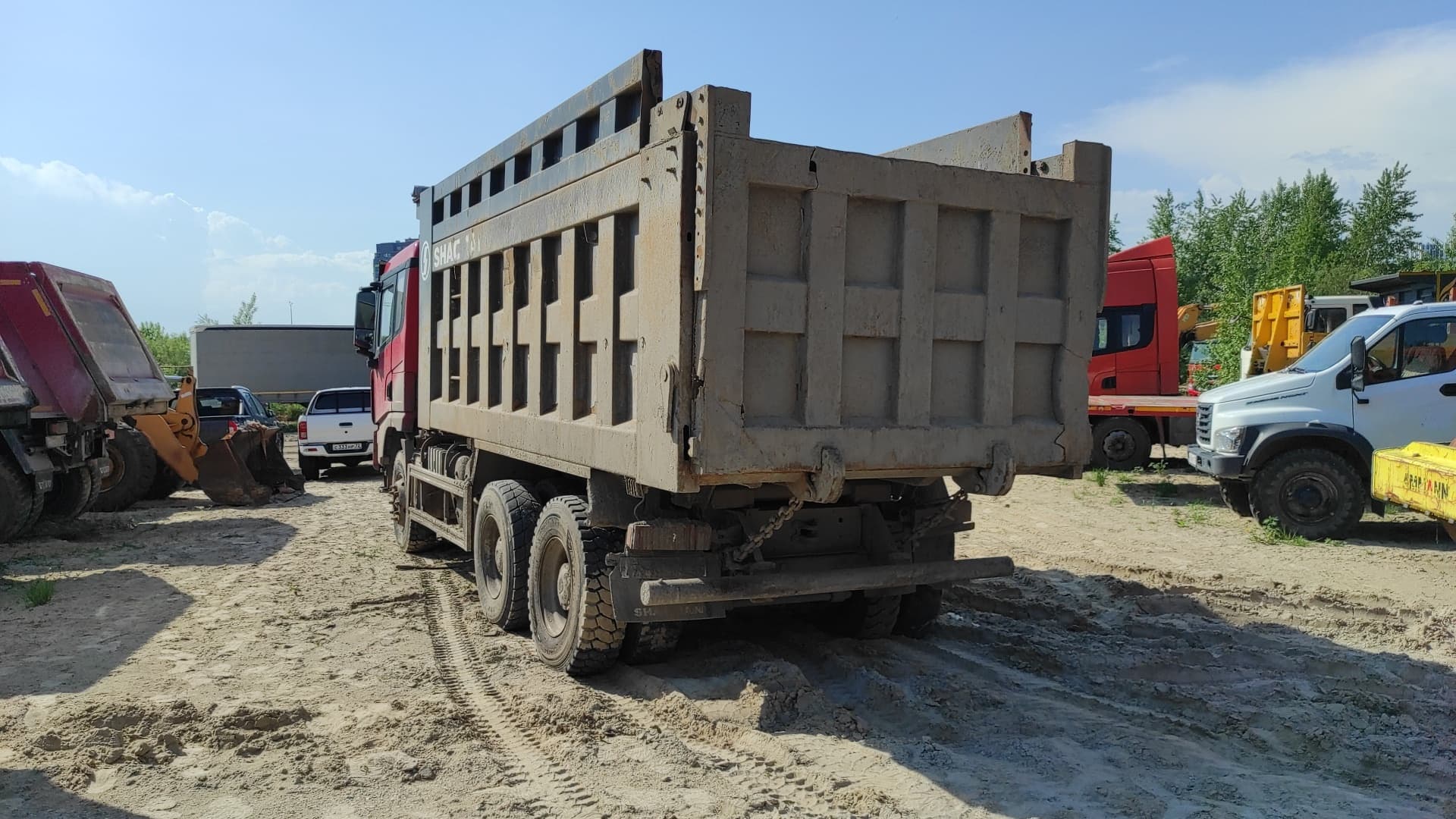 Shacman (Shaanxi) SX* 6x4 Самосвал - 4