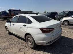 Lada Vesta седан - 4