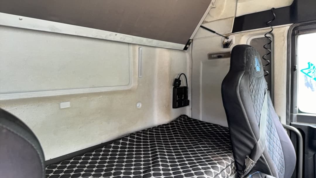 Sitrak C7H 6x4 Седельный тягач - 8