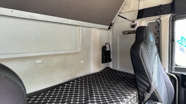 Sitrak C7H 6x4 Седельный тягач - 8