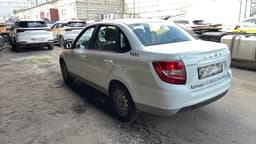 Lada Granta седан - 4