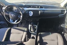 Toyota Hilux - 4